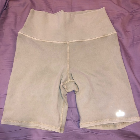 ALO Biker Shorts - Picture 3 of 7